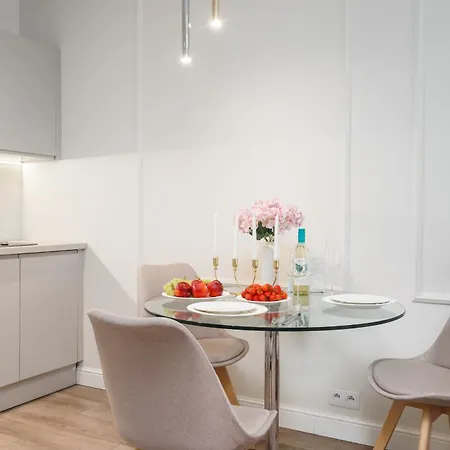 Modern In Mennica - Center Apartament Warszawa
